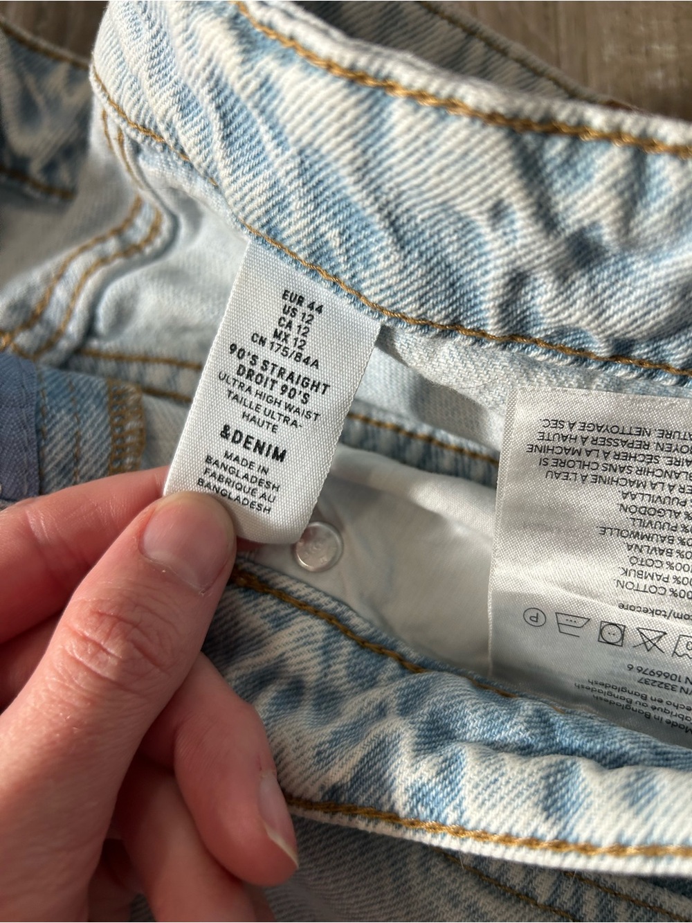H&M Ripped Jeans - Picture 2 of 2
